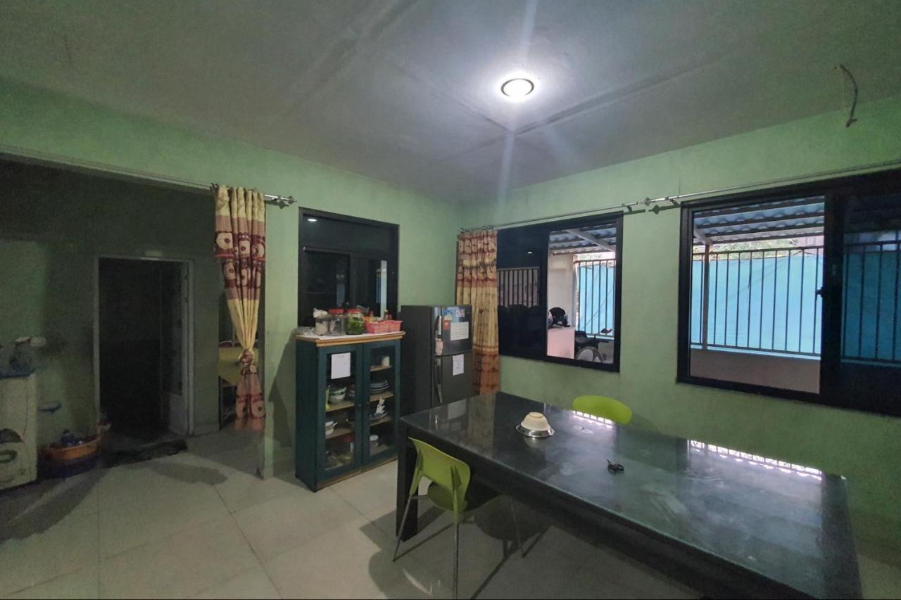 Oyo 93109 Garden Homestay 1 Tpr Surabaya Luaran gambar