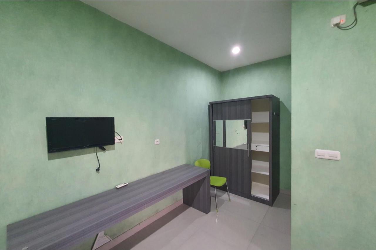 Oyo 93109 Garden Homestay 1 Tpr Surabaya Luaran gambar