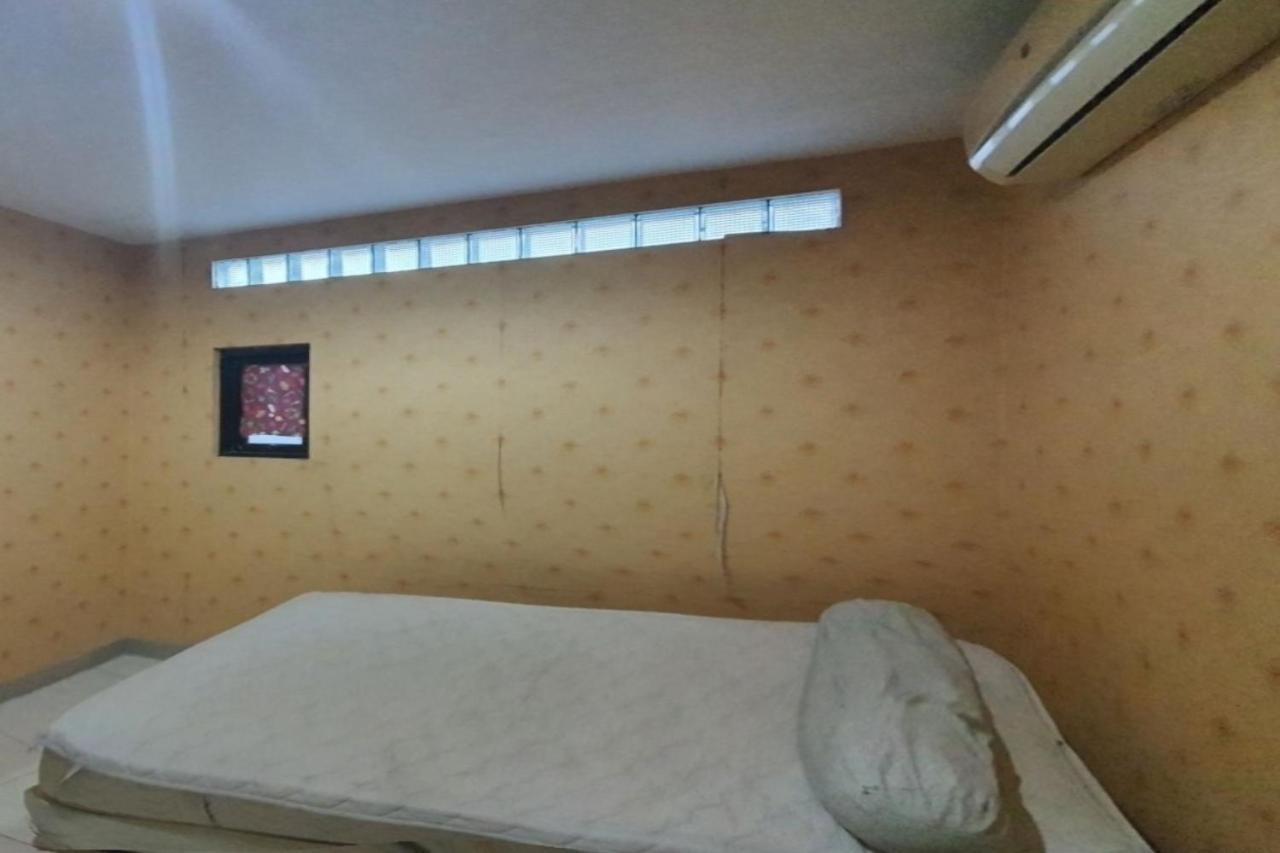 Oyo 93109 Garden Homestay 1 Tpr Surabaya Luaran gambar