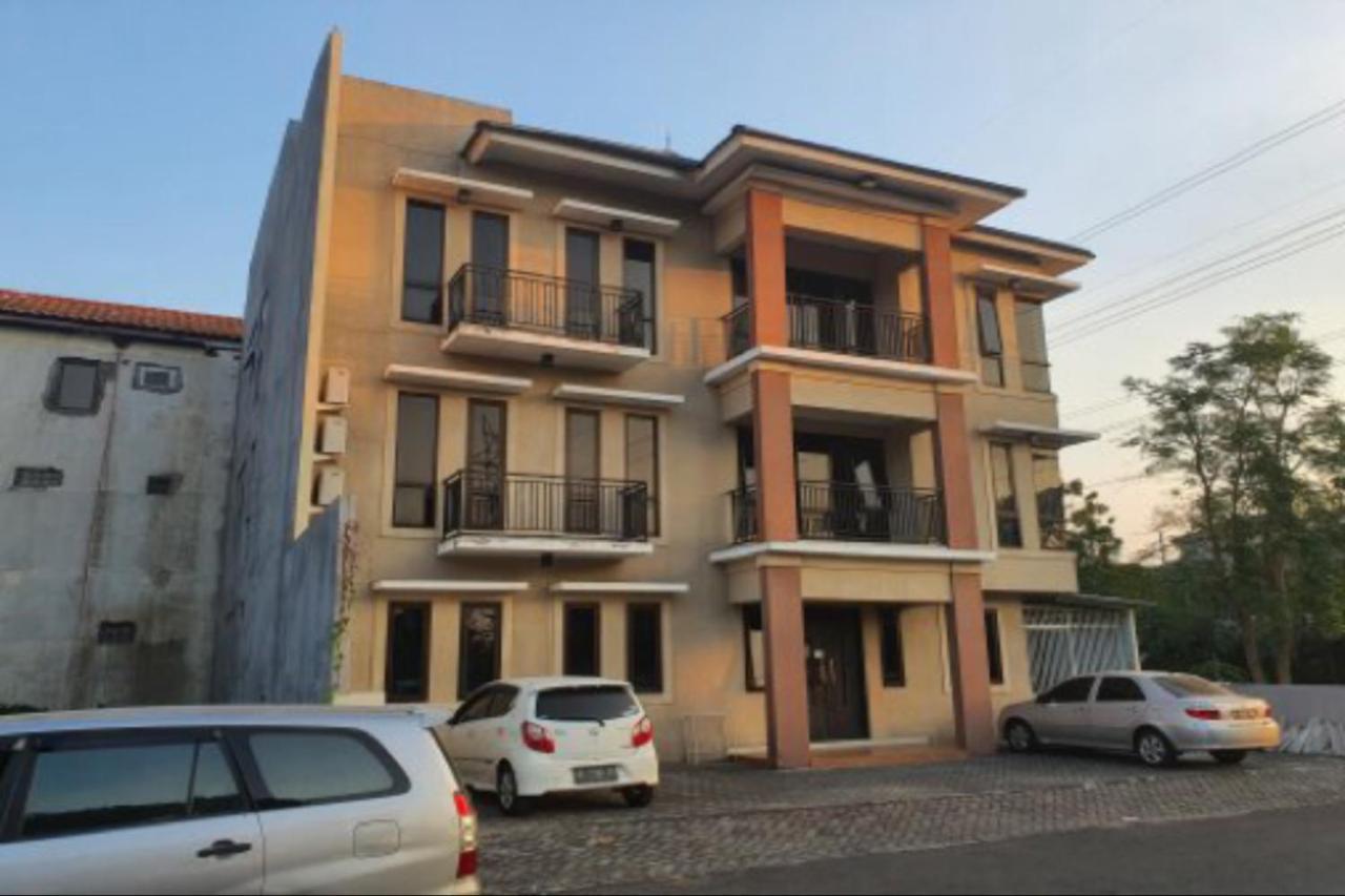 Oyo 93109 Garden Homestay 1 Tpr Surabaya Luaran gambar