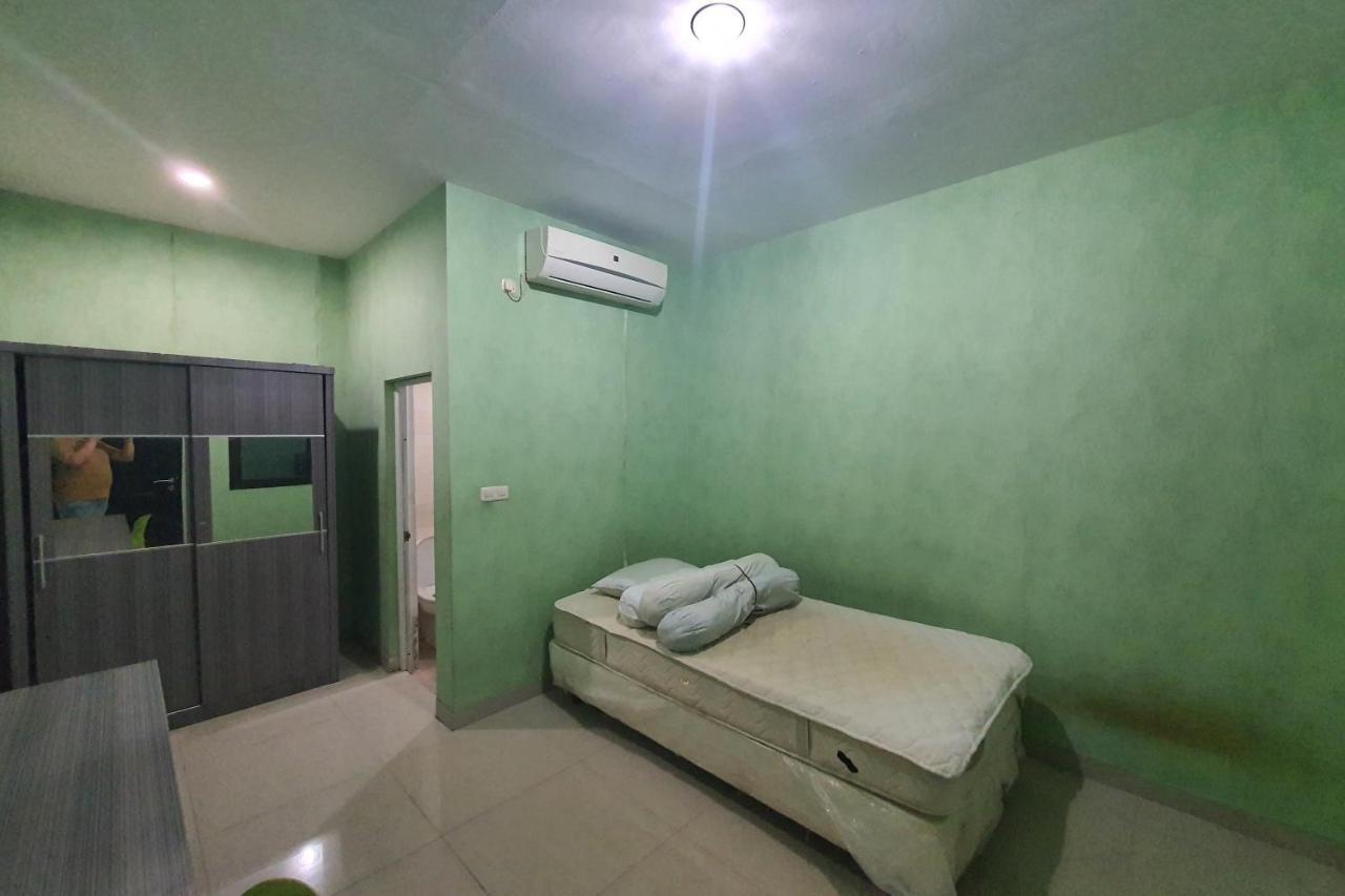 Oyo 93109 Garden Homestay 1 Tpr Surabaya Luaran gambar