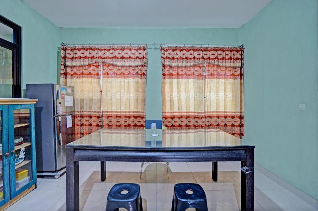 Oyo 93109 Garden Homestay 1 Tpr Surabaya Luaran gambar