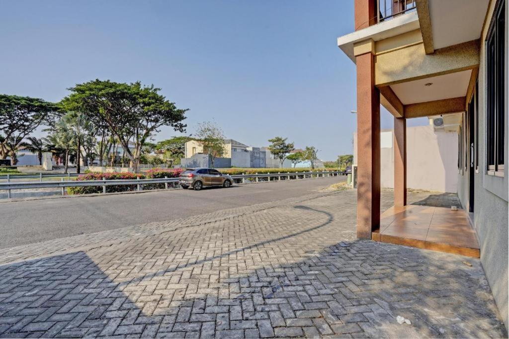 Oyo 93109 Garden Homestay 1 Tpr Surabaya Luaran gambar